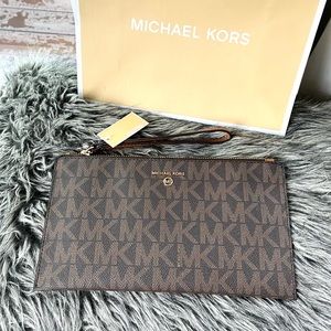 NWT authentic MK signature monogram wristlet brown